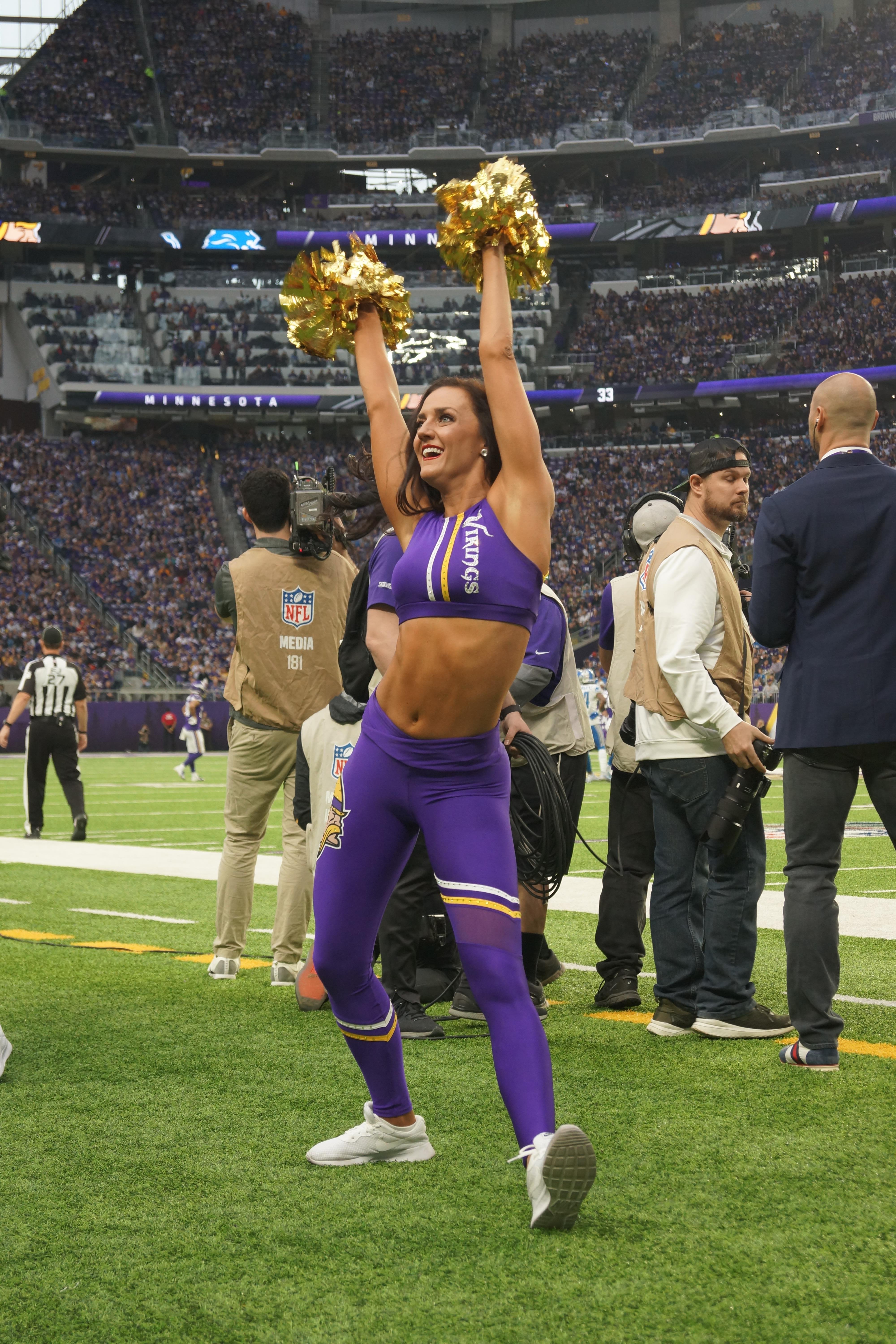 Tove Garber cheerleading on sideline