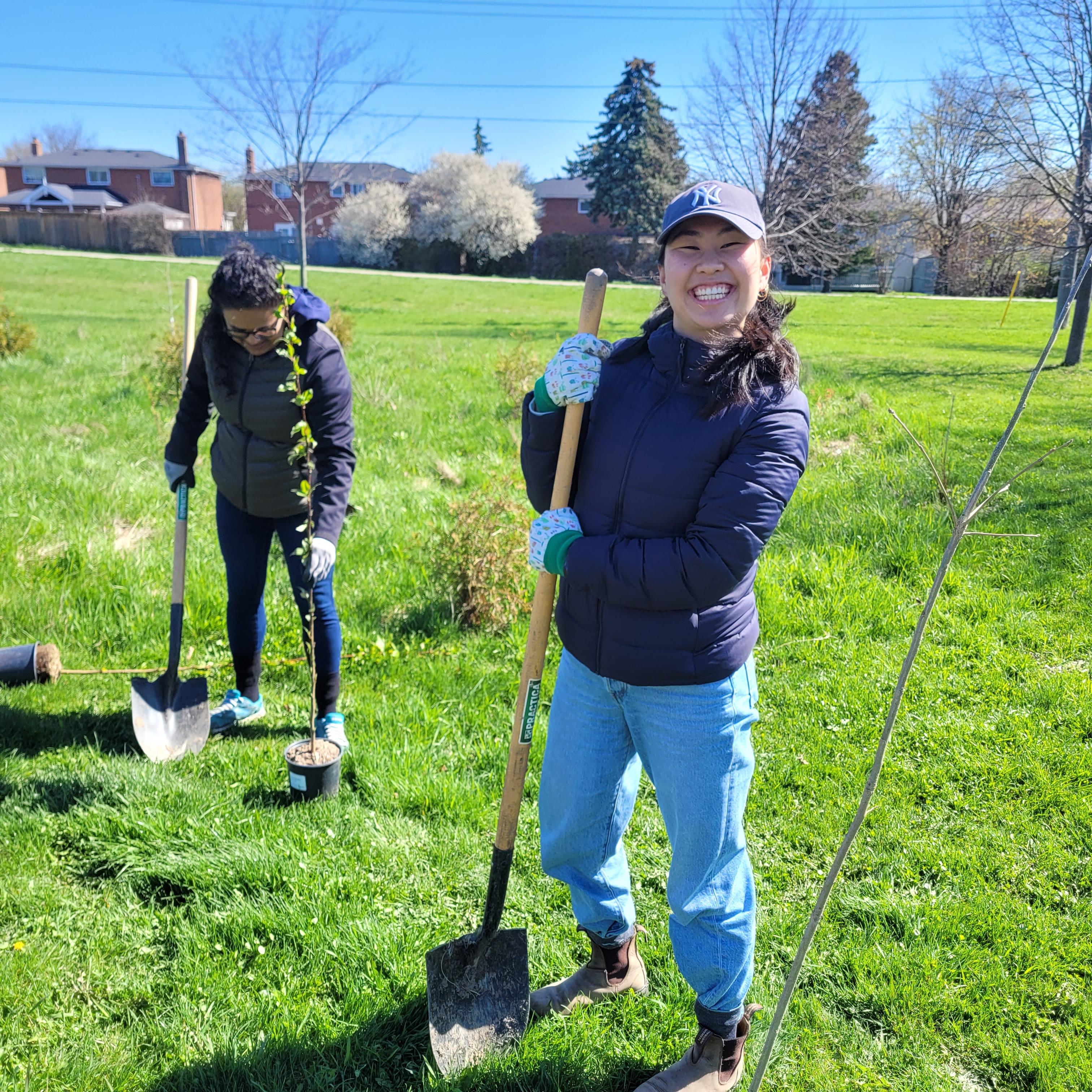 Employees volunteering from a General Mills Canada location